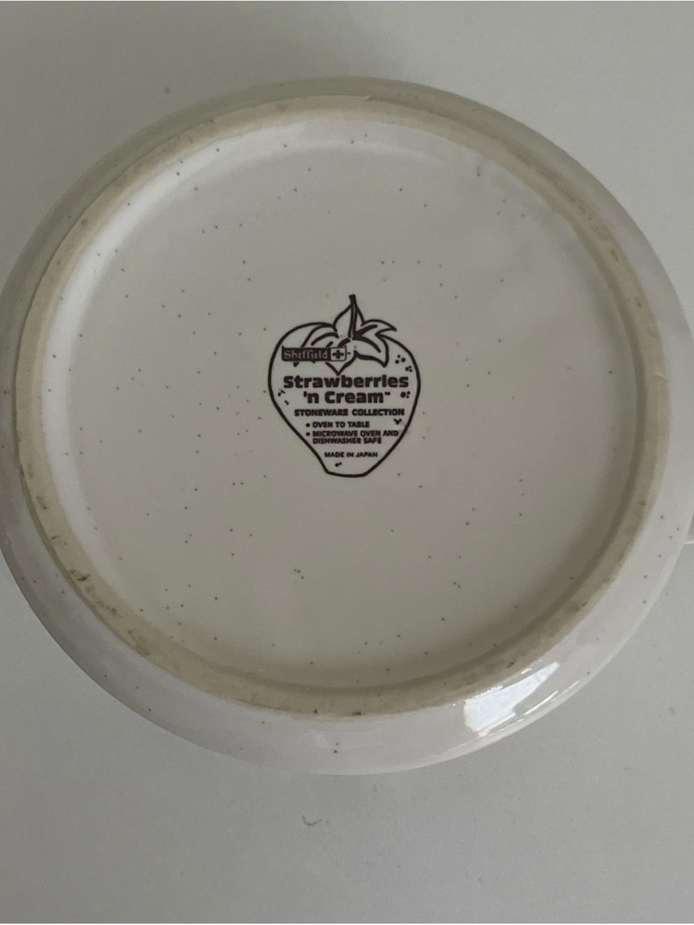 Sheffield Strawberries 'n Cream lidded crock Baking Stoneware Cottagecore granny - Picture 5 of 8